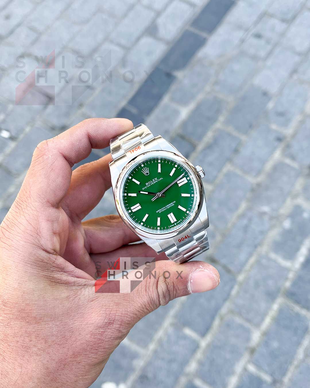 rolex oyster perpetual 41 mm 124300 green dial 2