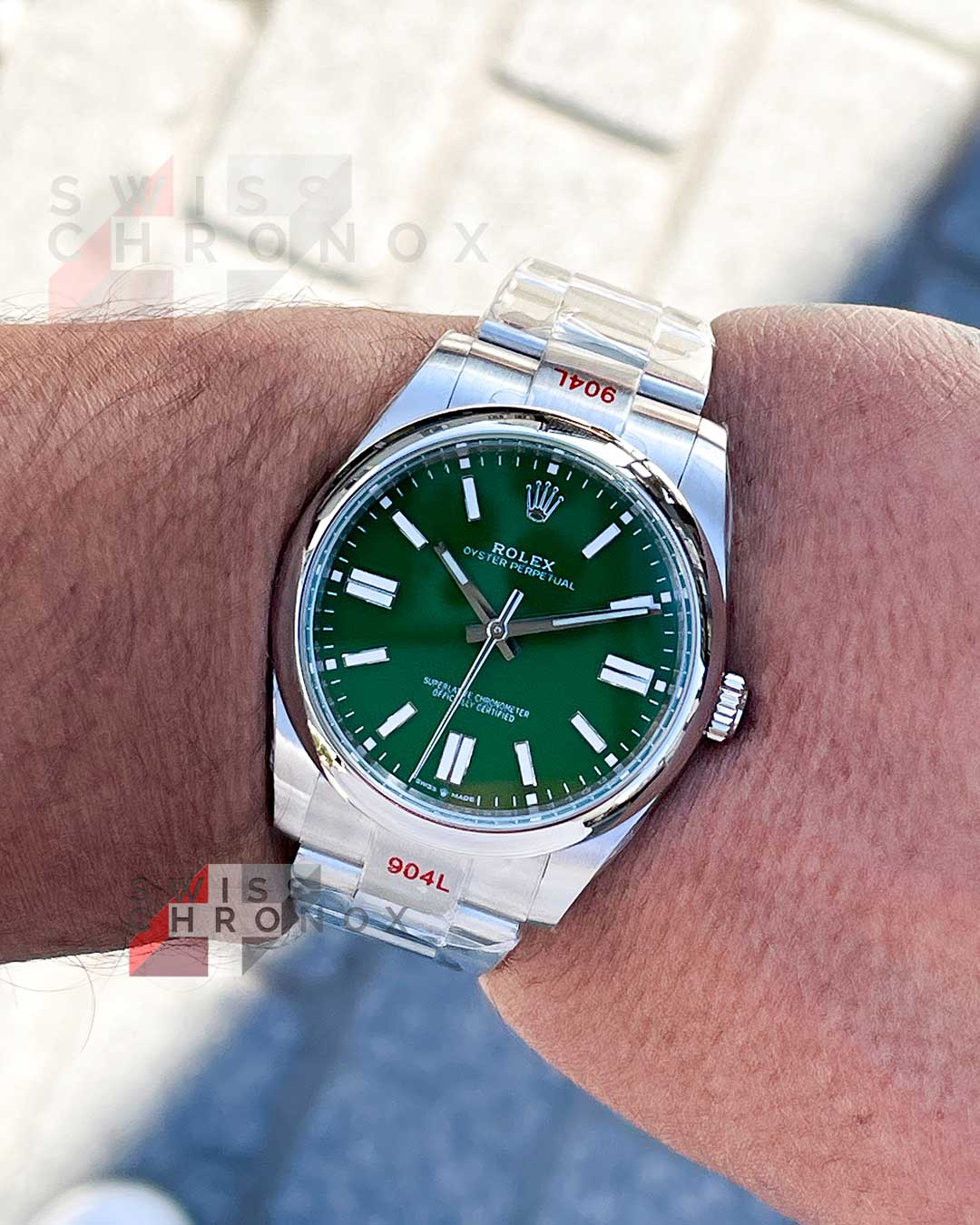 rolex oyster perpetual 41 mm 124300 green dial 4