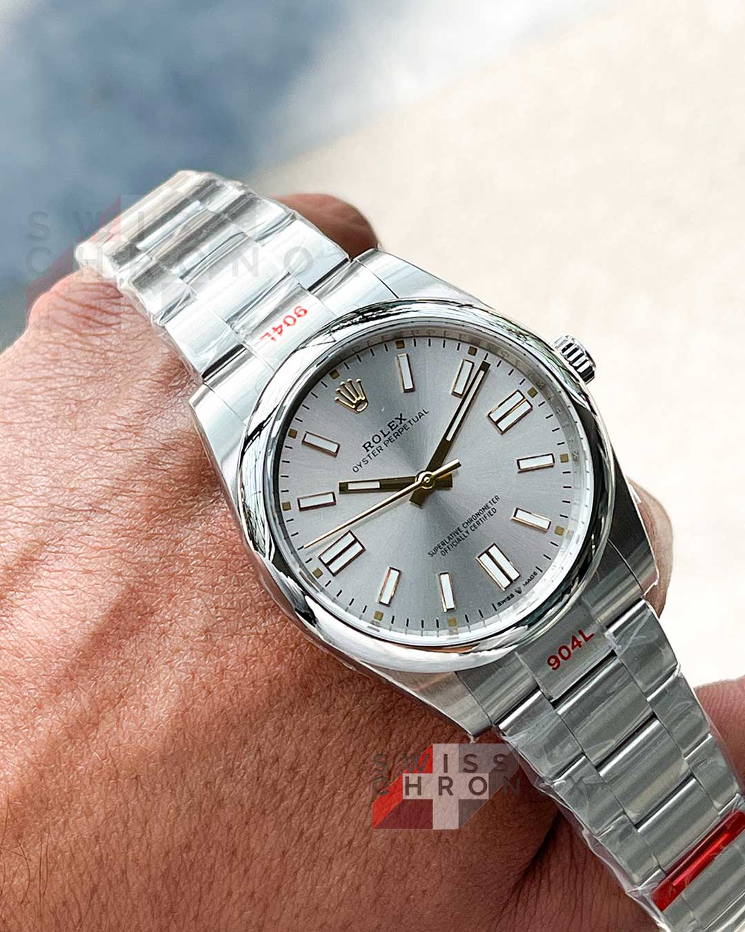 rolex oyster perpetual oyster 41 mm 124300 silver dial 2