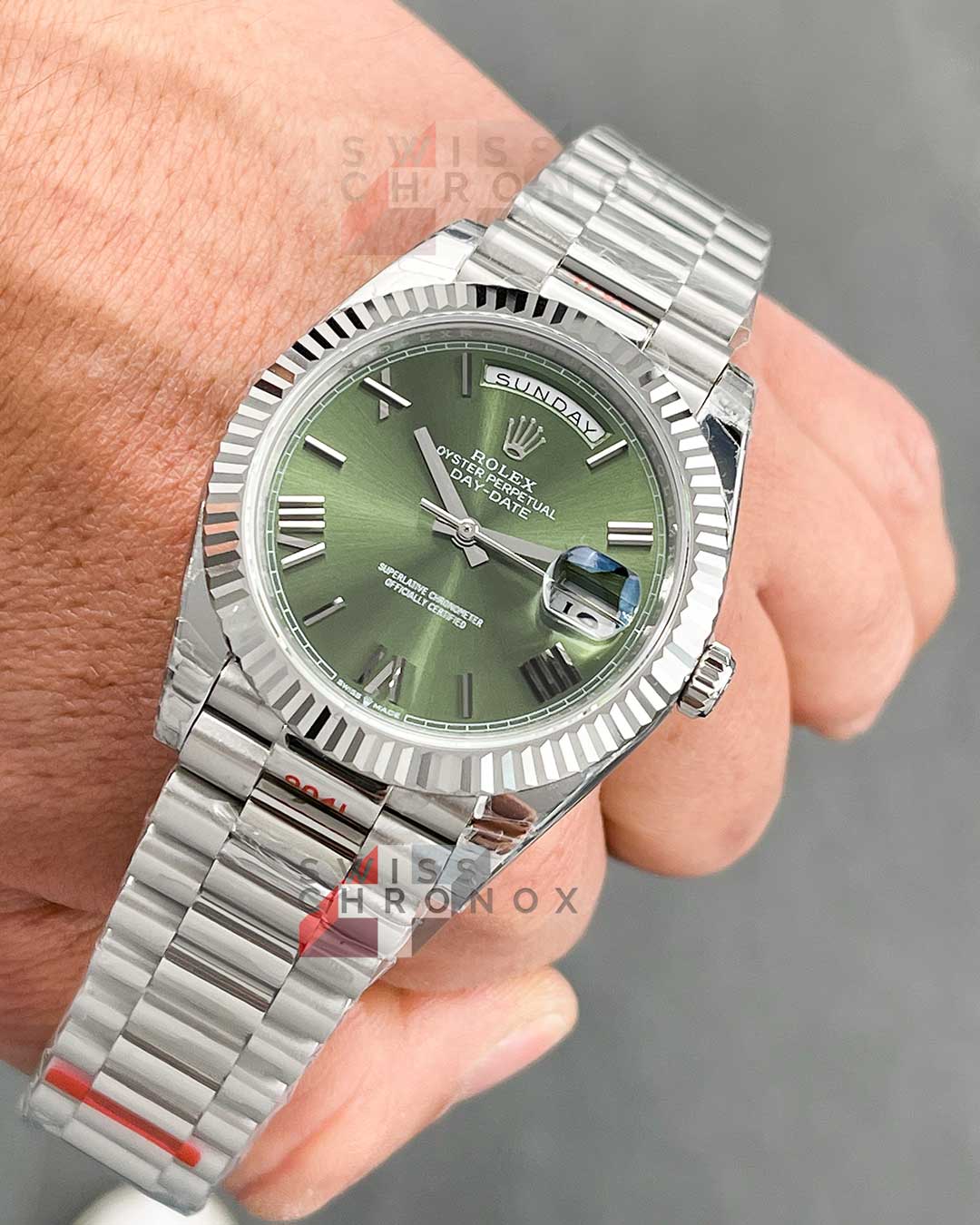 rolex day date 40 white gold olive green dial 228239